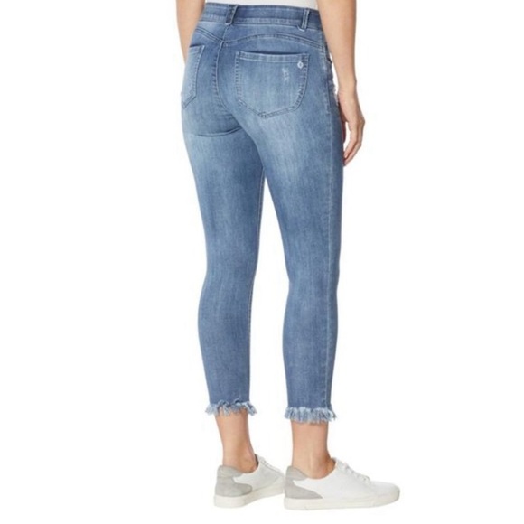 Democracy Ab Technology Ankle Skimmer - Picture 2 of 16